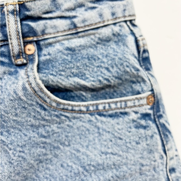 Zara Womens Medium Wash High Rise Classic Blue Denim Longer Length Jorts Size 4 - Picture 4 of 7